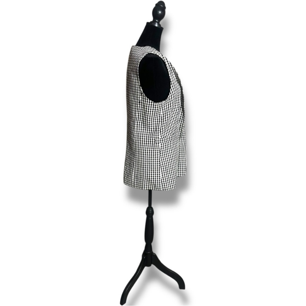 Sincerely Jules Black and Cream Houndstooth Open Patterned Vest - Picture 3 of 16